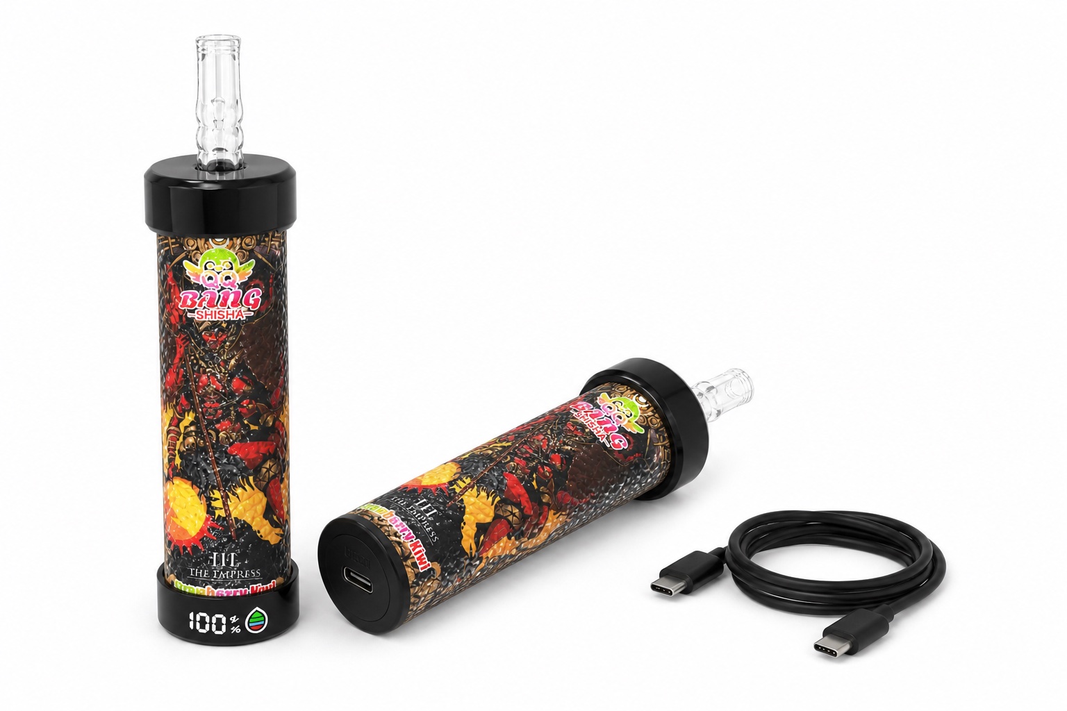 Zwei QQ BANG BLAZE 80K Geräte in Strawberry-Kiwi-Optik mit USB-C-Kabel auf weißem Hintergrund