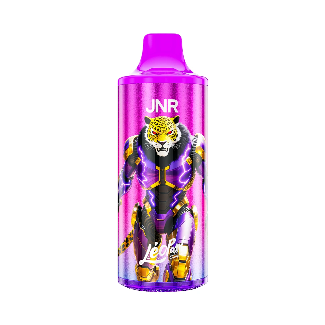 JNR Léopard 40K auf weißem Hintergrund